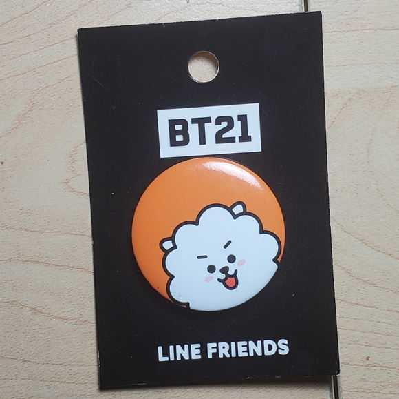 OFFICIAL BT21 PINS NEW!! - Picture 7 of 9